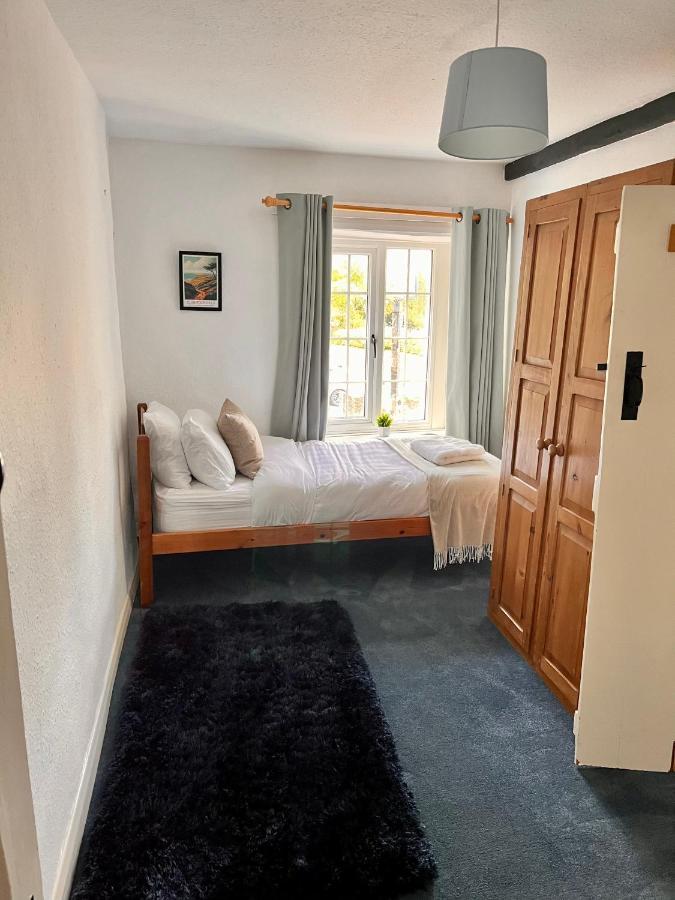 The Snuggery Cottage 汤顿 外观 照片